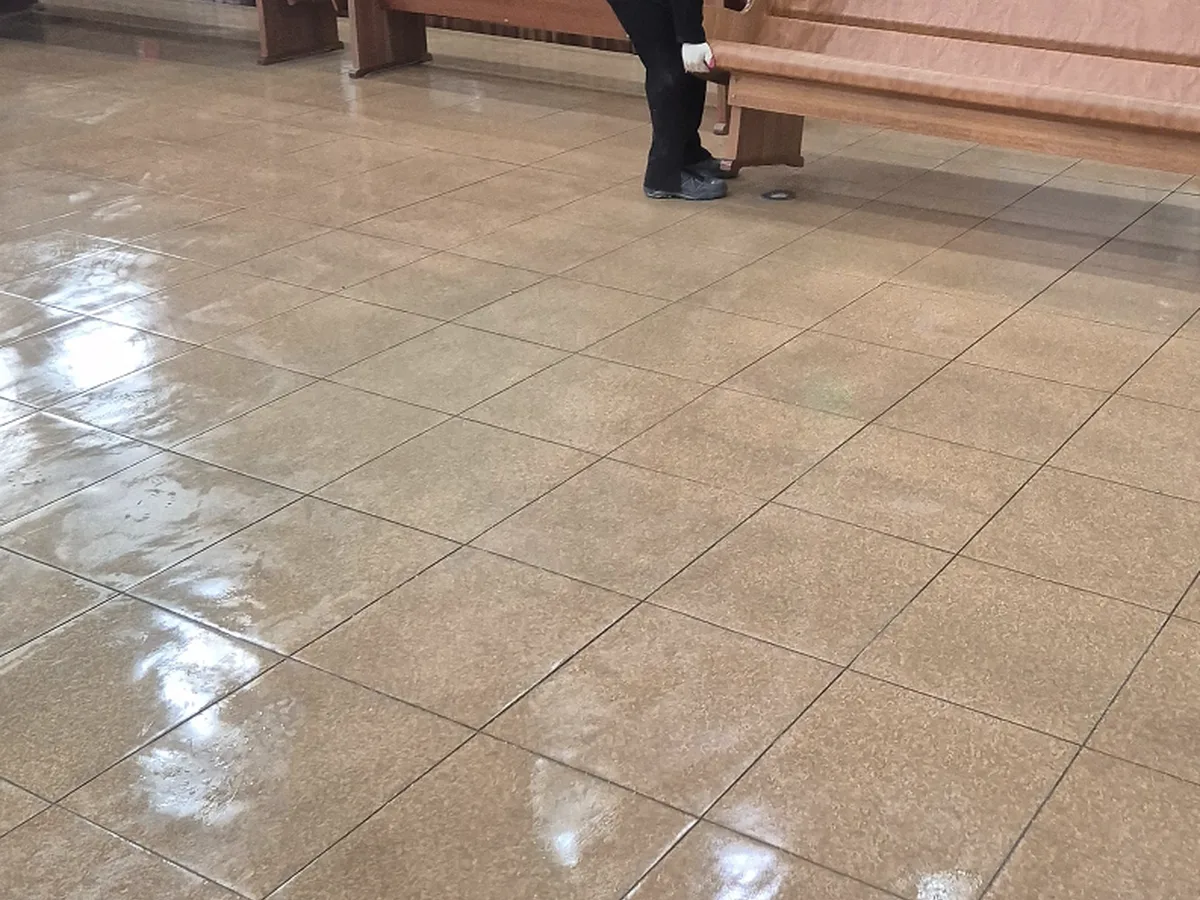부안군 변산면 예배당 방송실 장비 주변 정밀 위생청소 사례 - 행진크린
