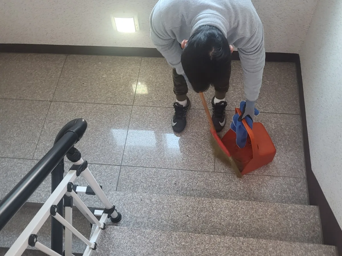 장수군 번암면 오피스 기계실 장비 주변 정밀 위생청소 사례 - 행진크린